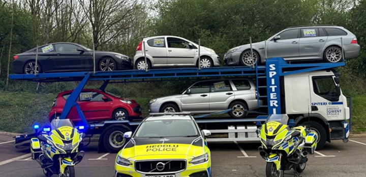 Uninsured cars on a lorry